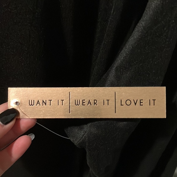 Long Sleeve Heart Top - Picture 5 of 6